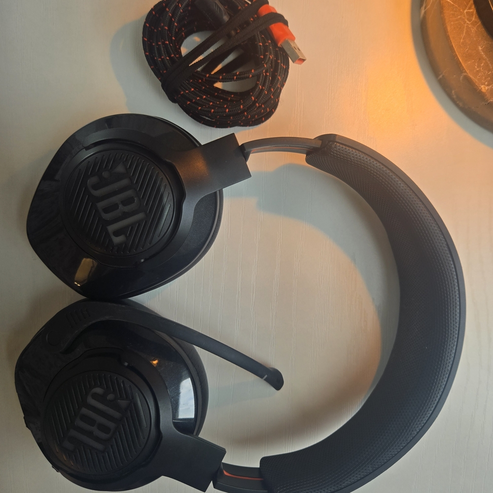 JBL Black Over-Ear Headphones with Cable